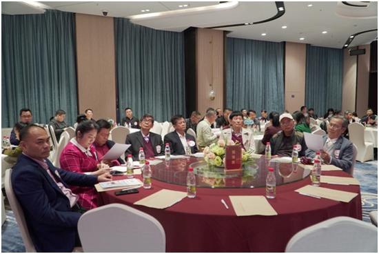 “攜手筑夢(mèng)，守正創(chuàng)新”的迎新年企業(yè)界座談會(huì)現(xiàn)場(chǎng)。符敦孝攝